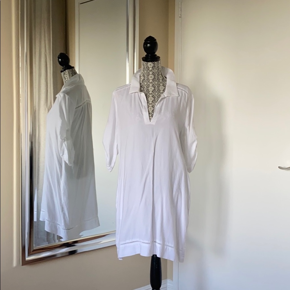 Beautiful White Dress w Pockets on the side